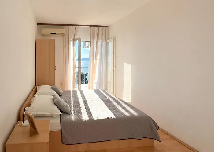 Seaside Apartments And Rooms